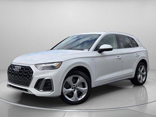 2022 Audi Q5 45 S line Prestige