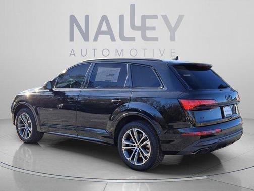 Mythos Black Metallic 2026 Audi Q7 45 Premium