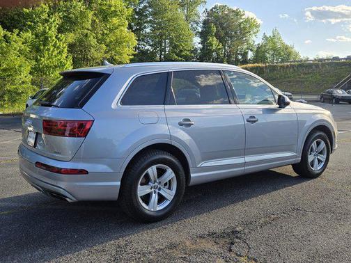 Silver Metallic 2018 Audi Q7 2.0T Premium