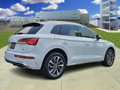 2023 Audi Q5 45 S line Premium Plus