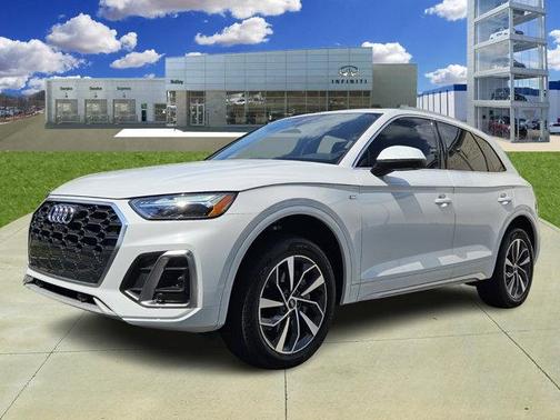 2023 Audi Q5 45 S line Premium Plus