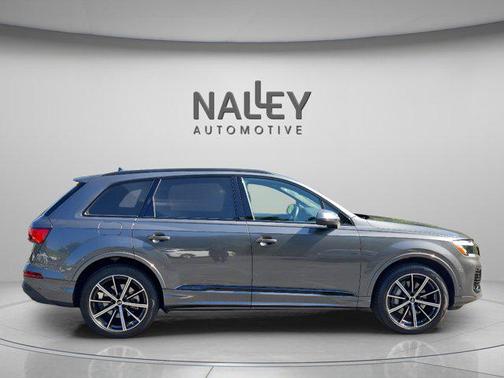 2025 Audi Q7 45 Premium Plus