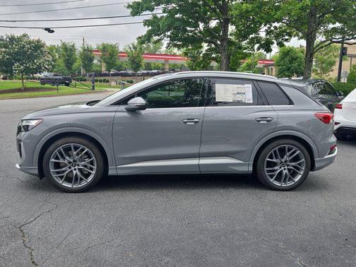 2025 Audi Q4 e-tron Premium Plus 55 quattro