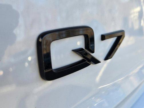 2023 Audi Q7 55 Premium Plus