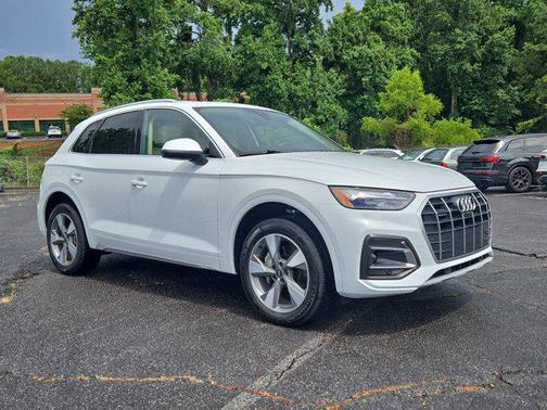 2023 Audi Q5 40 Premium Plus