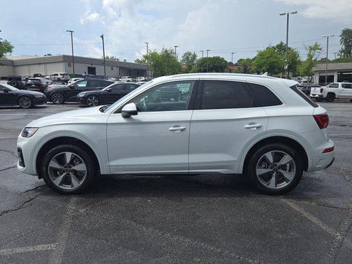 2023 Audi Q5 40 Premium Plus