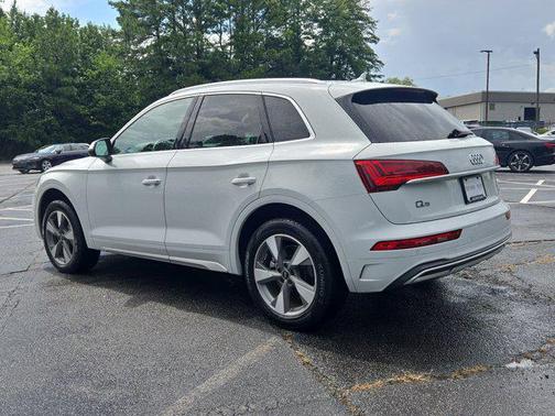 2023 Audi Q5 40 Premium Plus