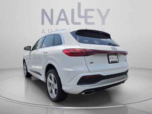 Arkona White 2026 Audi Q5 Premium Plus TFSI quattro S tronic