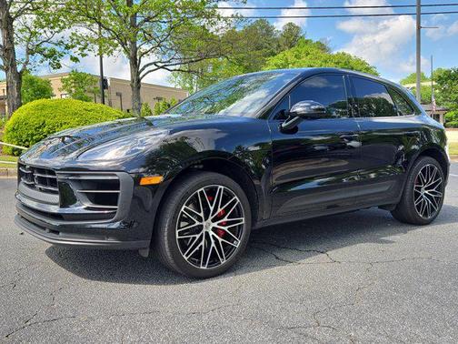 2022 Porsche Macan Base