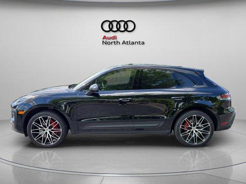 2022 Porsche Macan Base