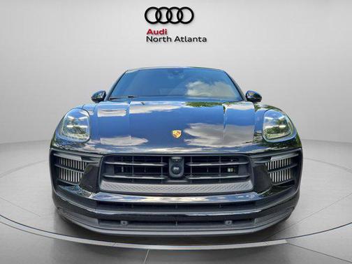 2022 Porsche Macan Base