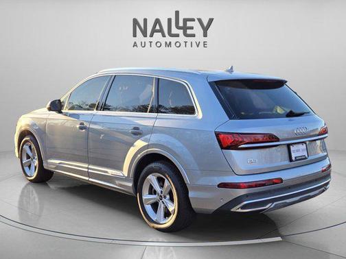 2023 Audi Q7 45 Premium Plus