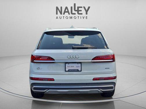 2022 Audi Q7 55 Premium