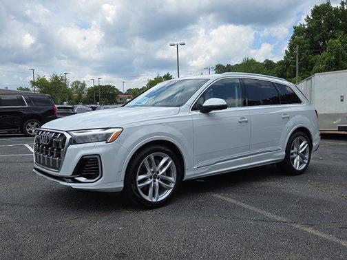2025 Audi Q7 55 Premium Plus