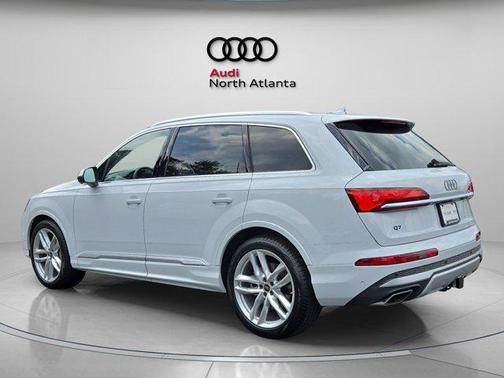 2025 Audi Q7 55 Premium Plus