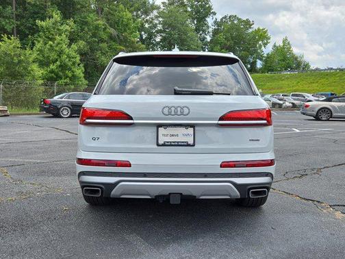 2025 Audi Q7 55 Premium Plus