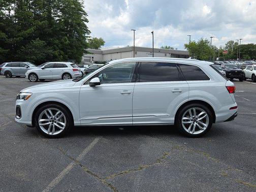 2025 Audi Q7 55 Premium Plus