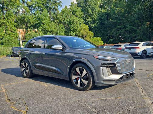 2025 Audi SQ6 e-tron Prestige quattro