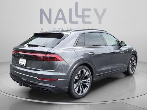 Daytona Gray Pearl Effect 2026 Audi Q8 55 Premium Plus