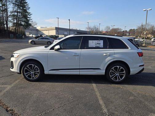 2026 Audi Q7 45 Premium