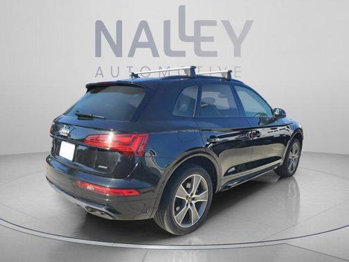 Mythos Black Metallic 2025 Audi Q5 45 S line Premium