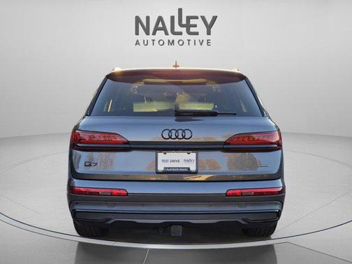 2023 Audi Q7 45 Premium Plus