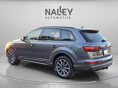 2023 Audi Q7 45 Premium Plus