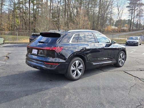 2024 Audi Q8 e-tron Premium