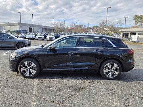 2024 Audi Q8 e-tron Premium