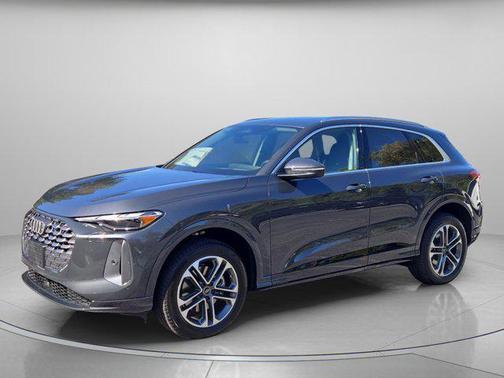 2025 Audi Q5 Premium TFSI quattro S tronic