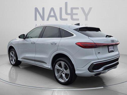 Glacier White Metallic 2025 Audi Q5 Premium Plus TFSI quattro S tronic