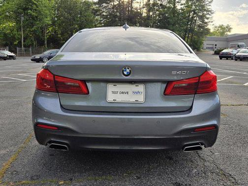 Bluestone Metallic 2018 BMW 540 540i