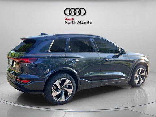 2025 Audi Q6 e-tron Premium Plus quattro
