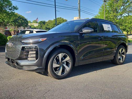 2025 Audi Q6 e-tron Premium Plus quattro