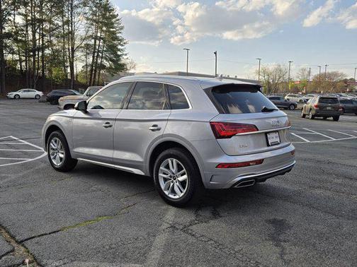 Florett Silver Metallic 2023 Audi Q5 45 S line Premium