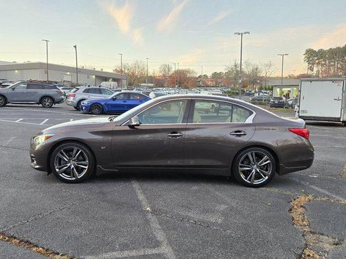 2015 INFINITI Q50 Premium