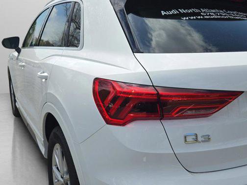 2025 Audi Q3 Premium 45 TFSI S line quattro Tiptronic