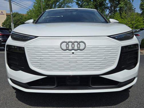 2025 Audi Q6 e-tron Premium Plus quattro