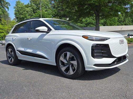 2025 Audi Q6 e-tron Premium Plus quattro