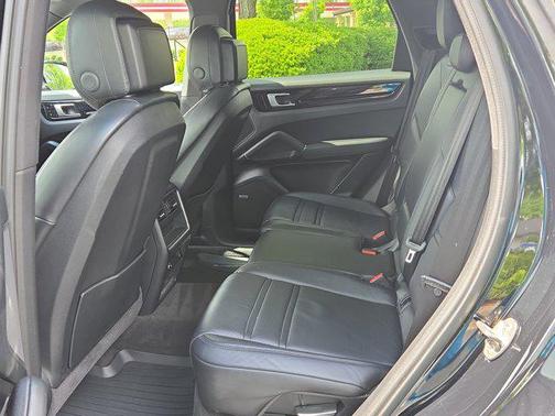 2019 Porsche Cayenne Base