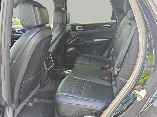 2019 Porsche Cayenne Base