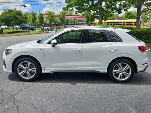 2022 Audi Q3 45 S line Premium