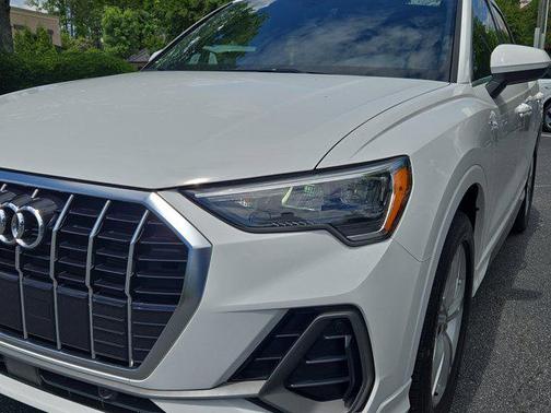2022 Audi Q3 45 S line Premium