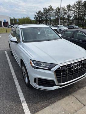 2023 Audi Q7 45 Premium