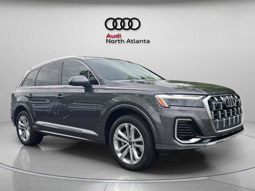 2025 Audi Q7 45 Premium Plus