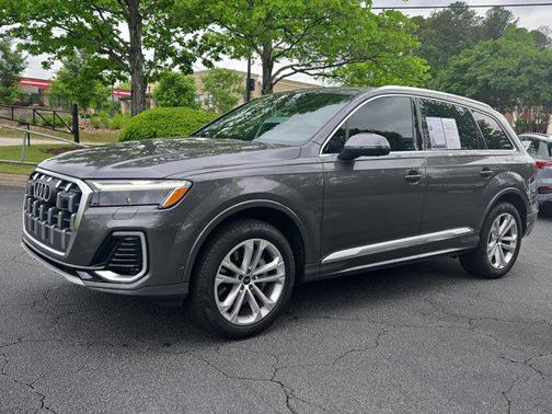 2025 Audi Q7 45 Premium Plus