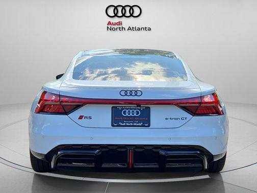 2025 Audi RS e-tron GT performance