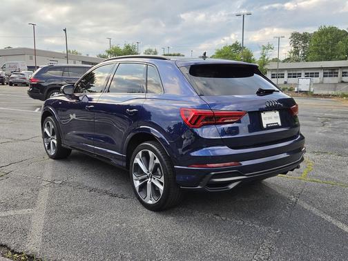 Navarra Blue Metallic 2021 Audi Q3 45 S line Premium Plus
