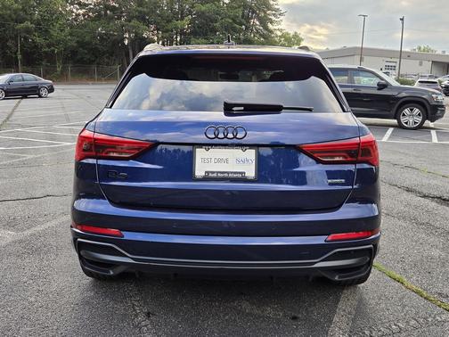 Navarra Blue Metallic 2021 Audi Q3 45 S line Premium Plus