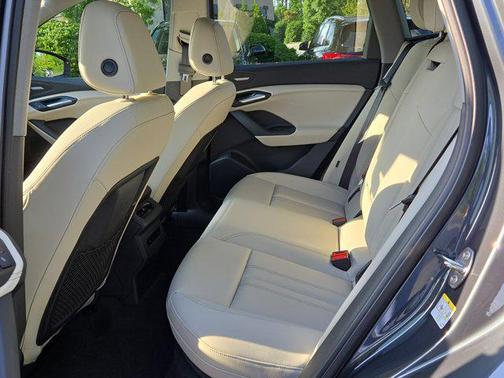 2025 Audi Q6 e-tron Premium Plus quattro